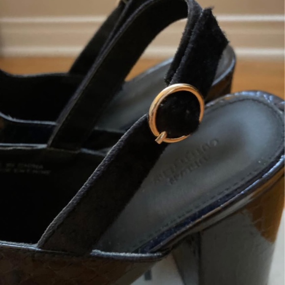 NWOT UO navy patent slingback heels - Picture 6 of 7